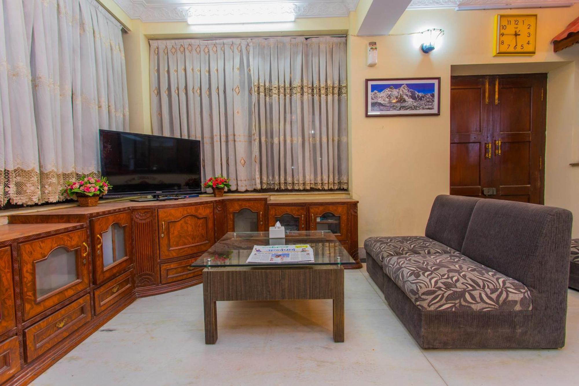 Oyo 232 Hotel Titanic Pvt Ltd Balaju Esterno foto