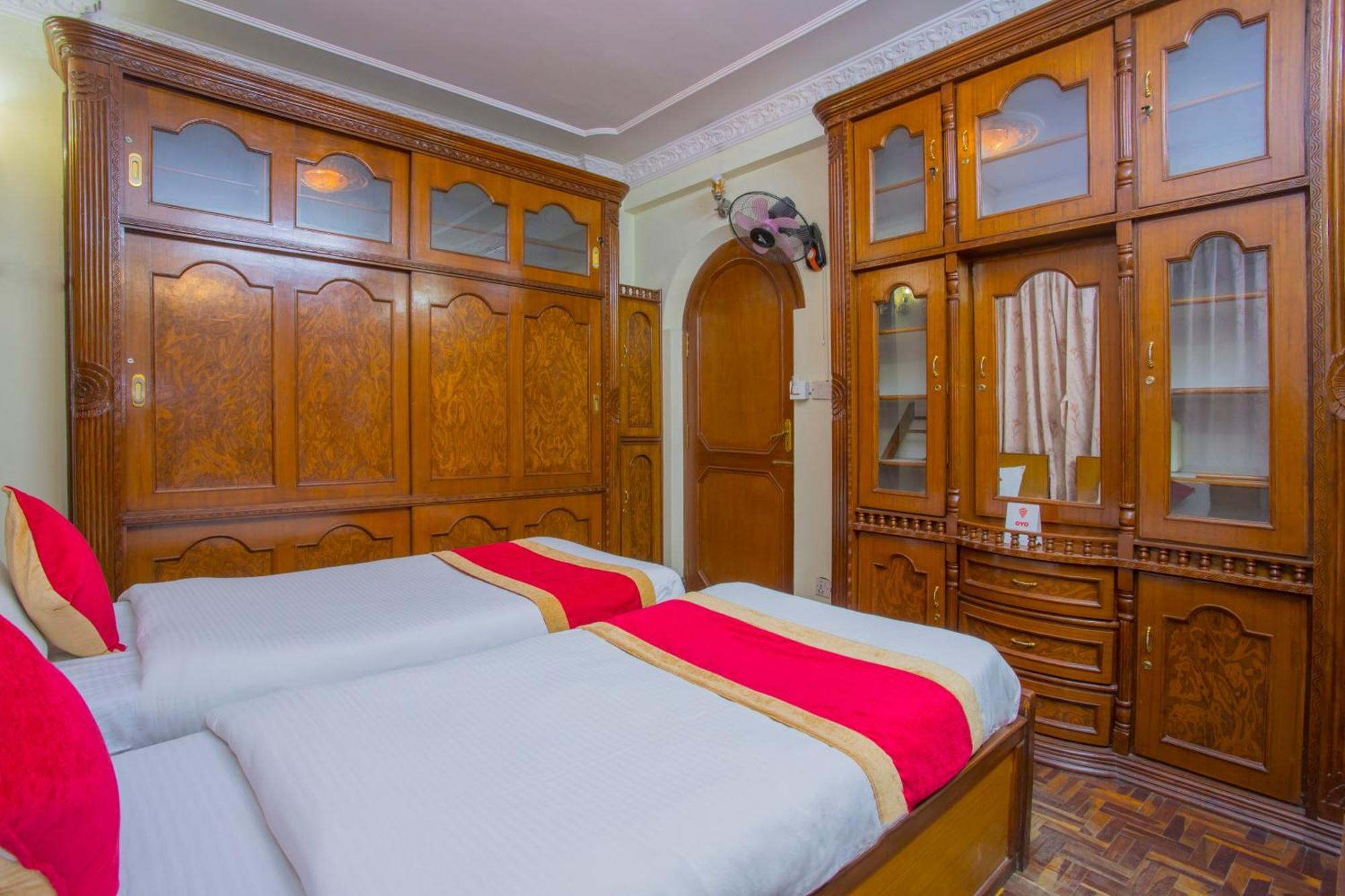 Oyo 232 Hotel Titanic Pvt Ltd Balaju Esterno foto